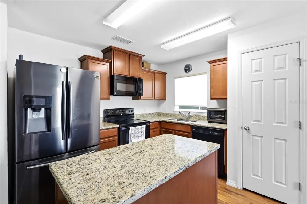 184 ELEUTHERA DRIVE Lake Alfred, FL 33850