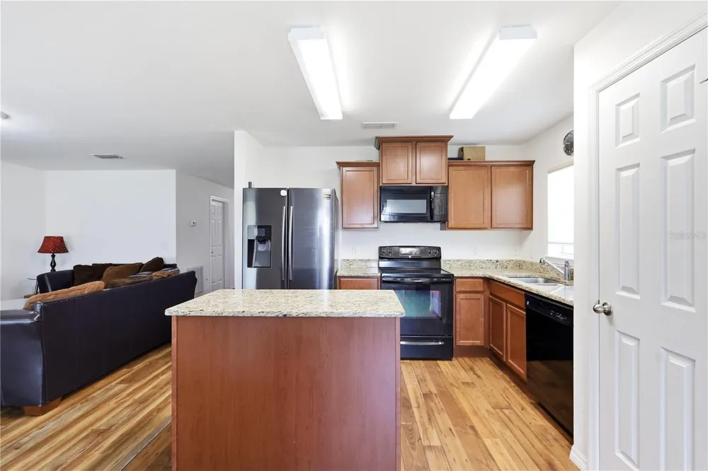 184 ELEUTHERA DRIVE Lake Alfred, FL 33850