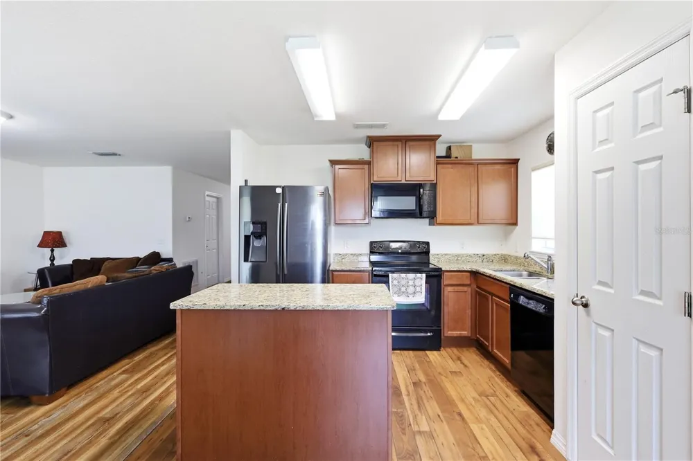 184 ELEUTHERA DRIVE Lake Alfred, FL 33850