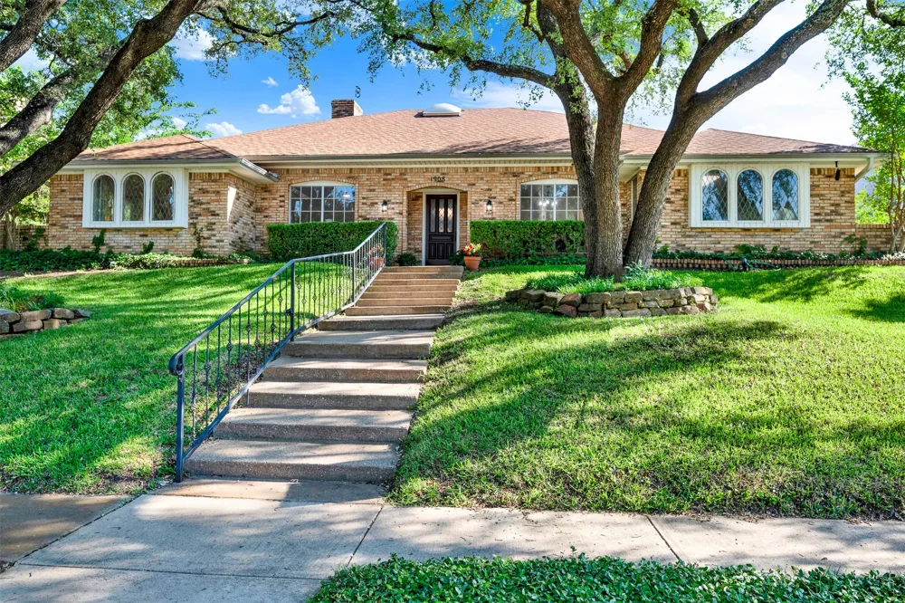 1908 Edgewater Drive Plano, TX 75075