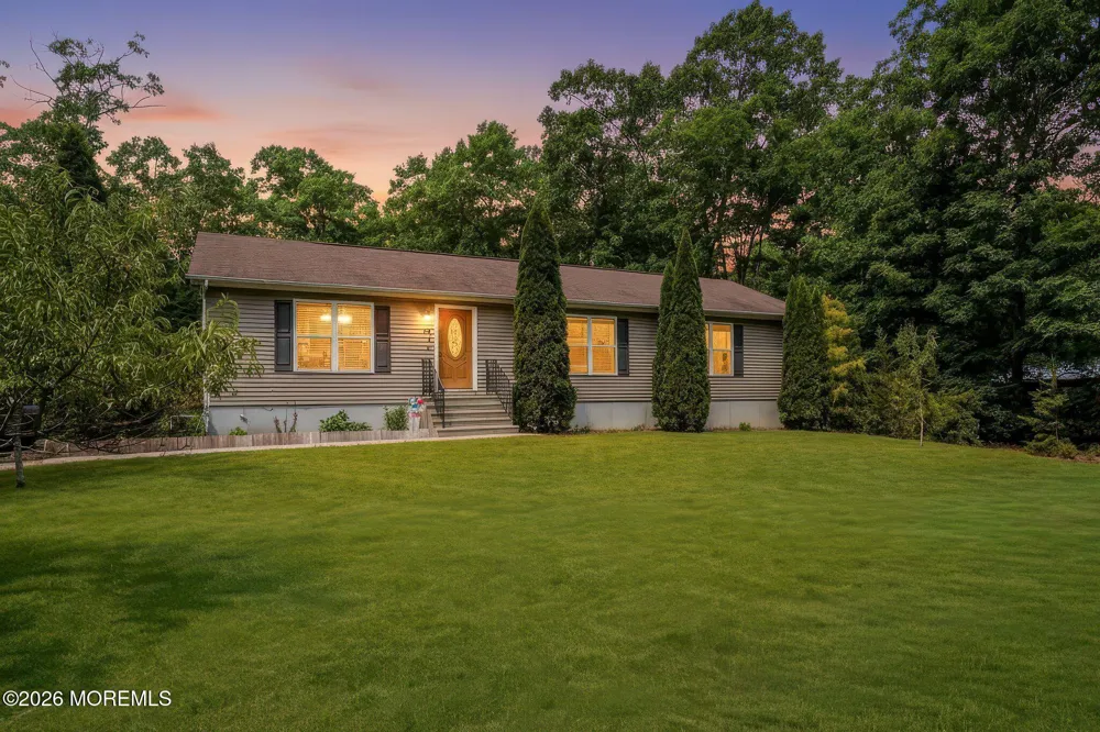 46 Cape May Avenue Dorothy, NJ 08317