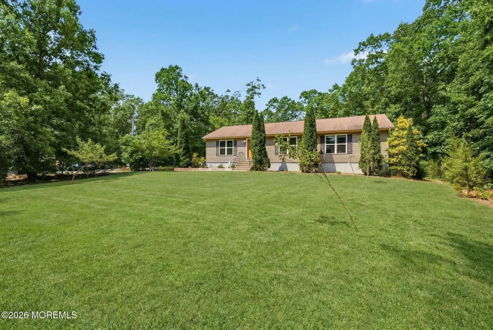 46 Cape May Avenue Dorothy, NJ 08317