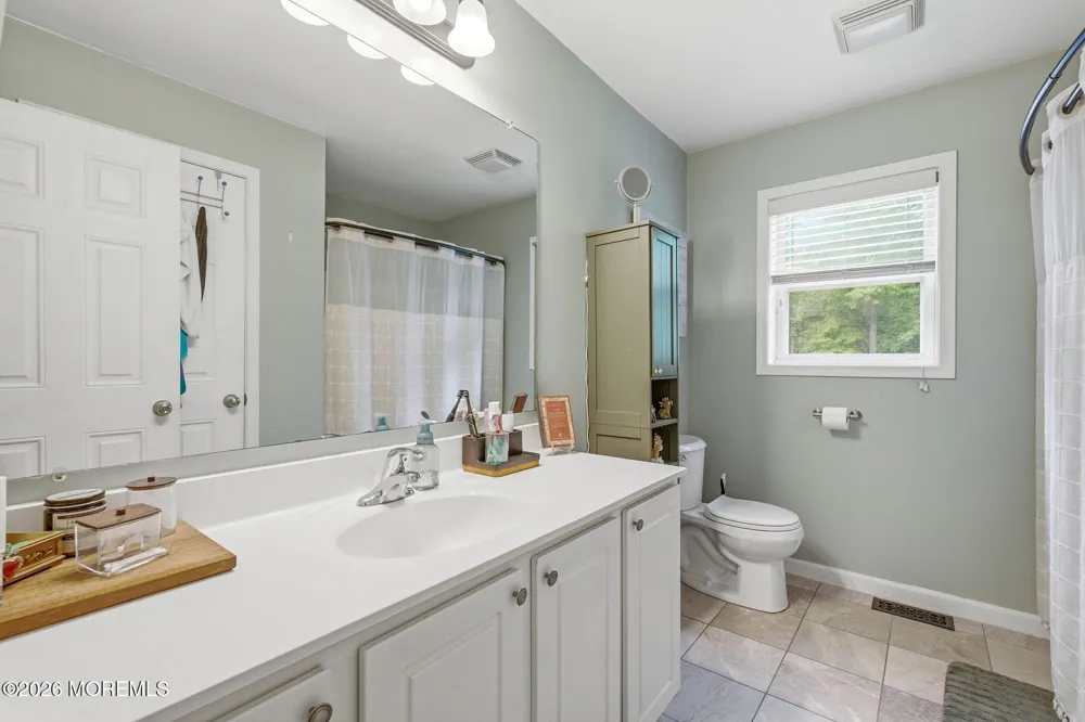46 Cape May Avenue Dorothy, NJ 08317
