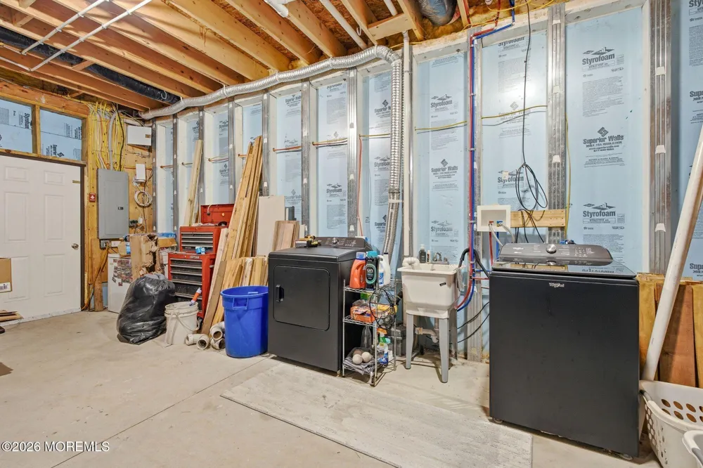 46 Cape May Avenue Dorothy, NJ 08317