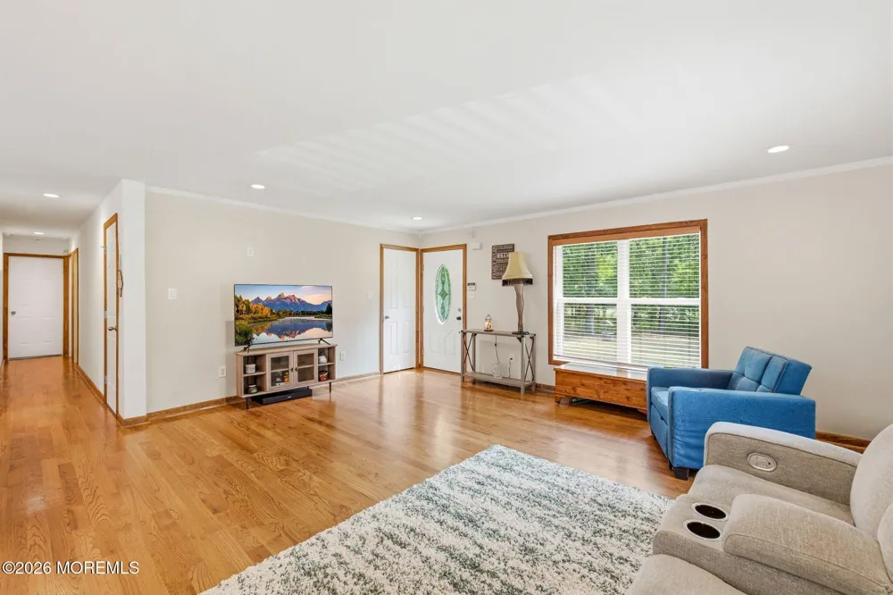 46 Cape May Avenue Dorothy, NJ 08317
