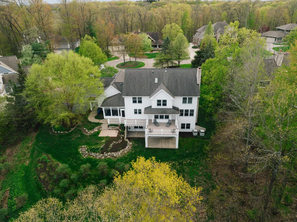 1670 Flowers Crossing Drive NE Grand Rapids Charter Township, MI 49525