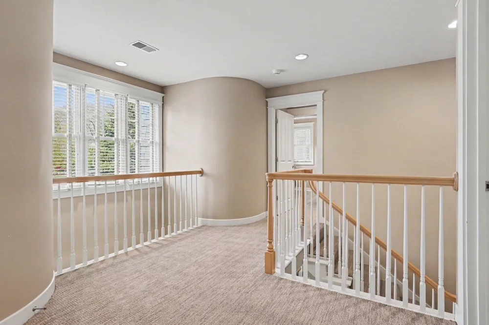 1670 Flowers Crossing Drive NE Grand Rapids Charter Township, MI 49525