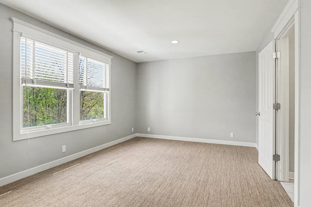 1670 Flowers Crossing Drive NE Grand Rapids Charter Township, MI 49525
