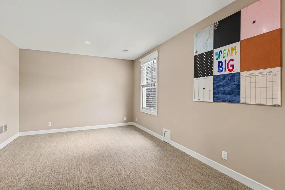 1670 Flowers Crossing Drive NE Grand Rapids Charter Township, MI 49525