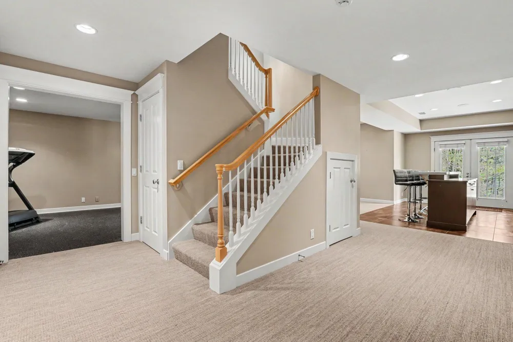 1670 Flowers Crossing Drive NE Grand Rapids Charter Township, MI 49525