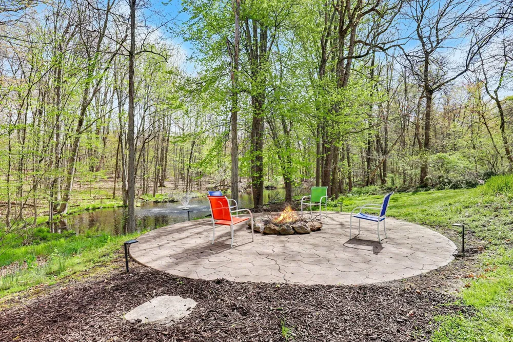 1670 Flowers Crossing Drive NE Grand Rapids Charter Township, MI 49525