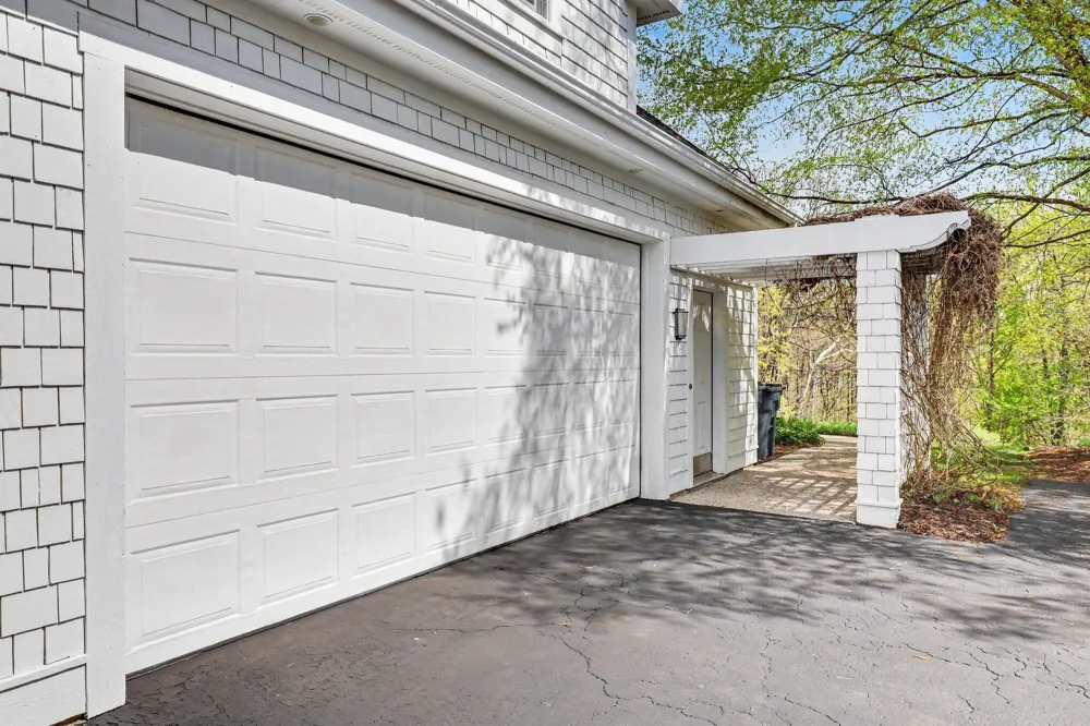 1670 Flowers Crossing Drive NE Grand Rapids Charter Township, MI 49525