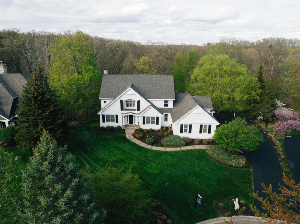 1670 Flowers Crossing Drive NE Grand Rapids Charter Township, MI 49525