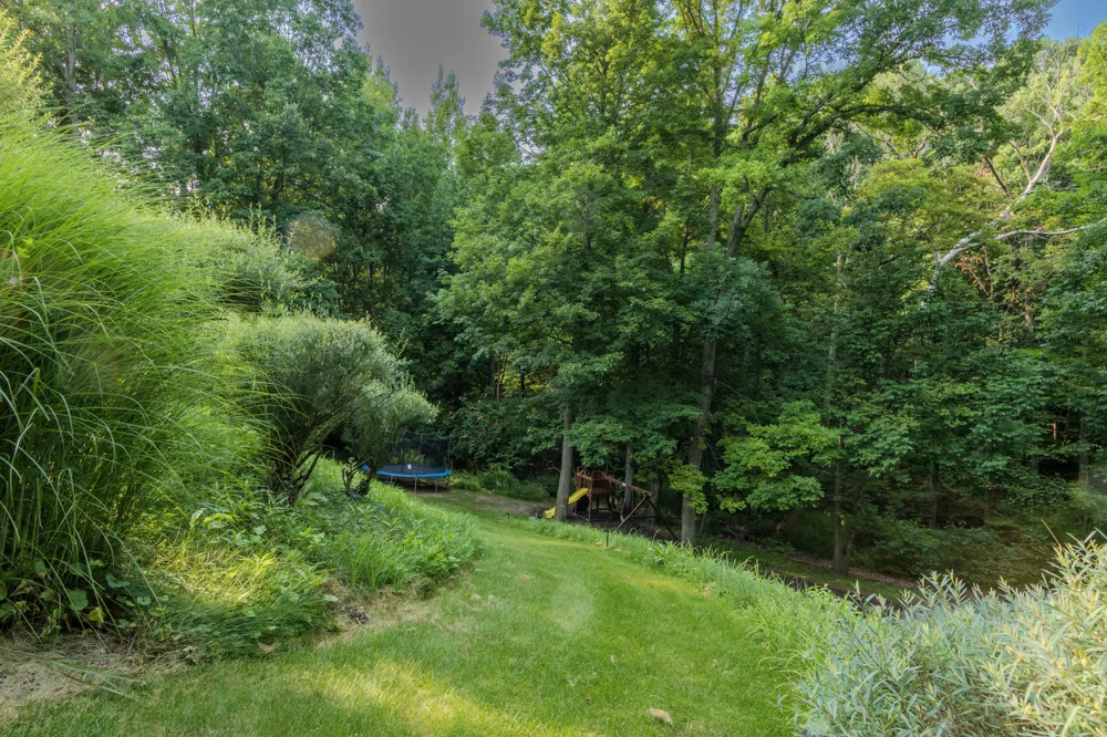 1670 Flowers Crossing Drive NE Grand Rapids Charter Township, MI 49525