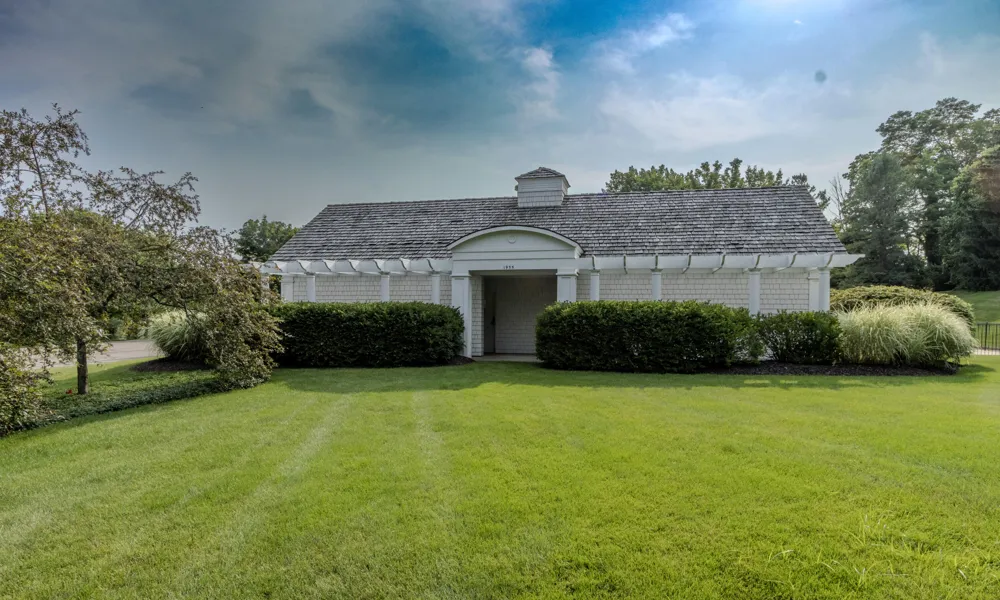 1670 Flowers Crossing Drive NE Grand Rapids Charter Township, MI 49525
