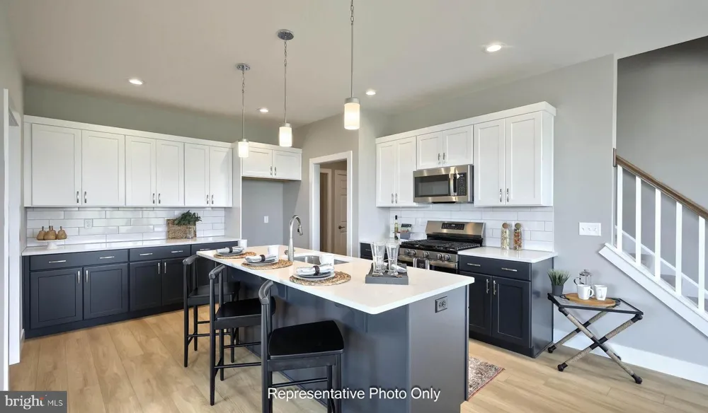536 STONE GATE BOULEVARD Annville, PA 17003