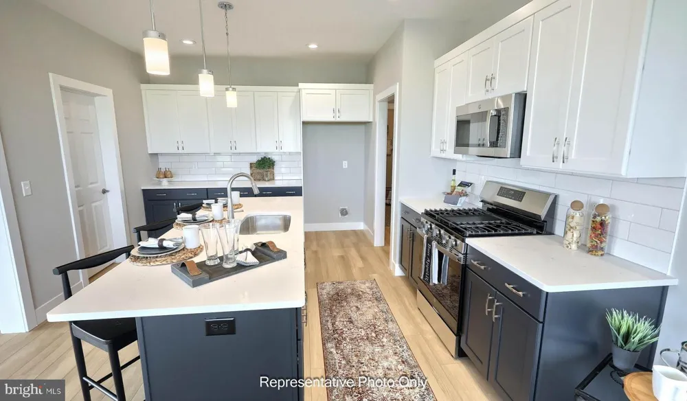 536 STONE GATE BOULEVARD Annville, PA 17003