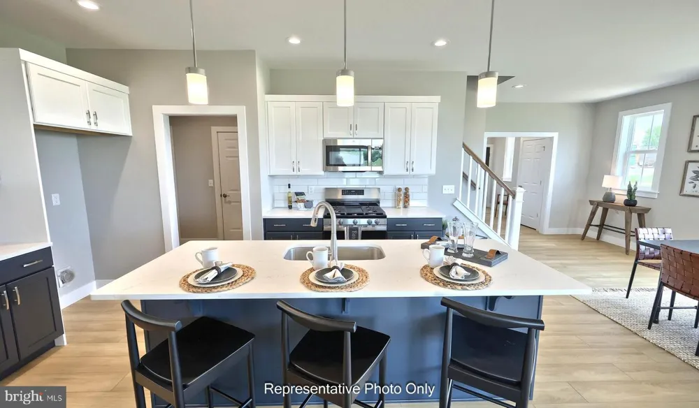 536 STONE GATE BOULEVARD Annville, PA 17003