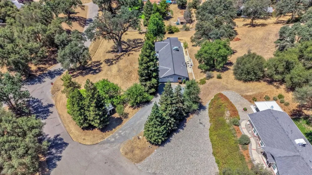 41820 Dillon Circle Ahwahnee, CA 93601