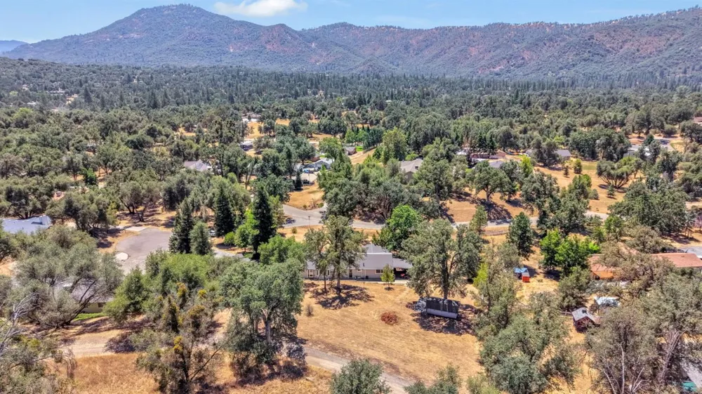 41820 Dillon Circle Ahwahnee, CA 93601