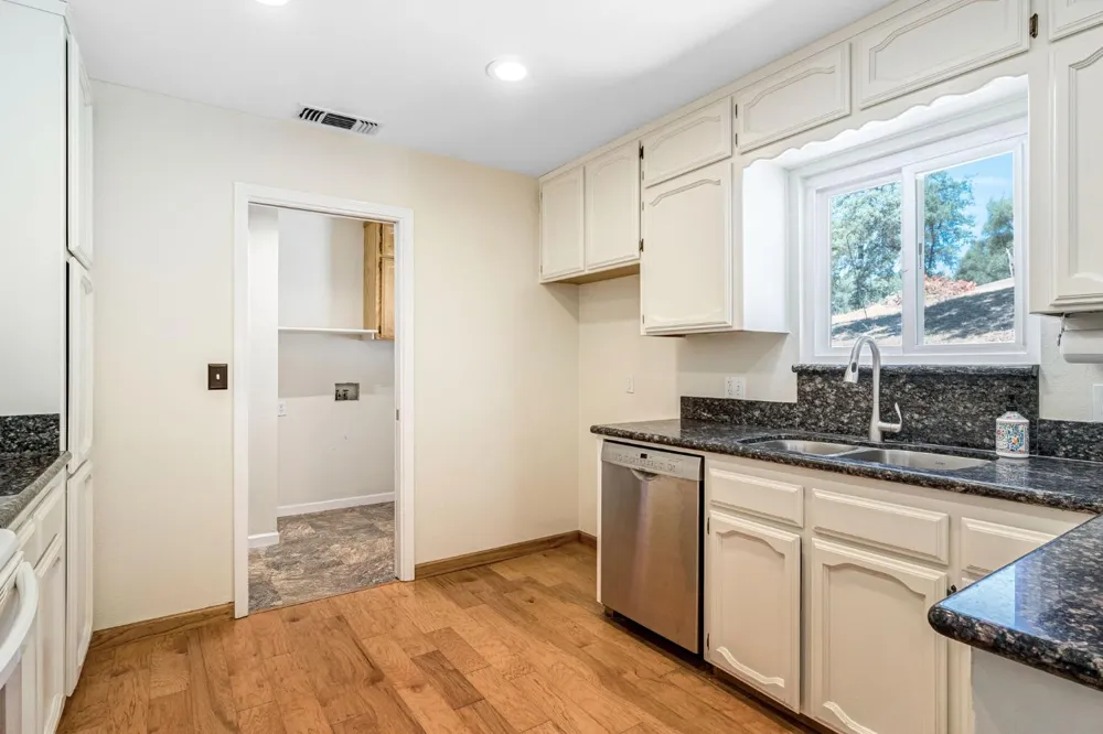 41820 Dillon Circle Ahwahnee, CA 93601
