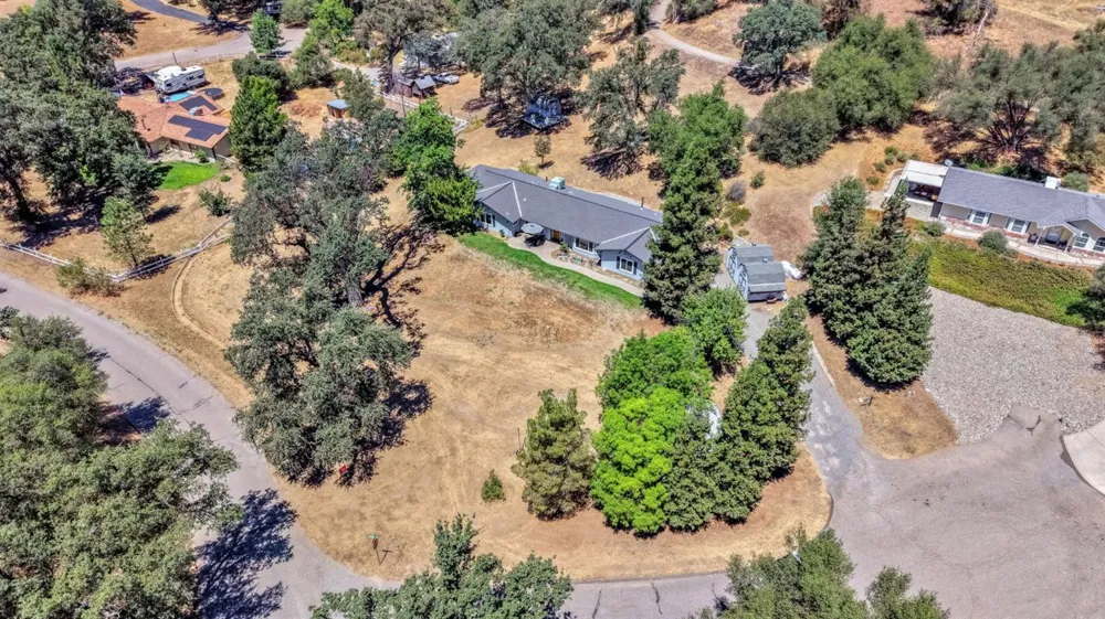 41820 Dillon Circle Ahwahnee, CA 93601