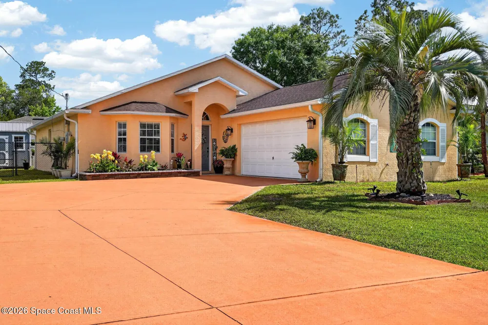 39 Wheeling Lane Palm Coast, FL 32164