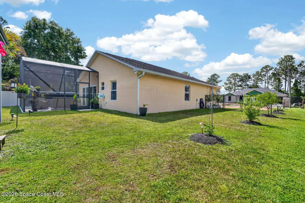 39 Wheeling Lane Palm Coast, FL 32164
