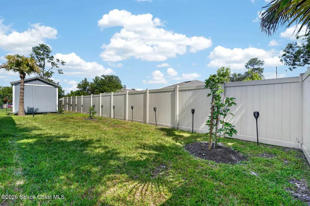 39 Wheeling Lane Palm Coast, FL 32164