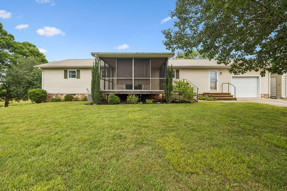 187 Burns Lane Benton, TN 37307
