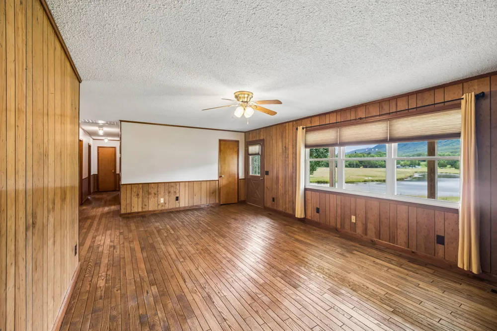 187 Burns Lane Benton, TN 37307
