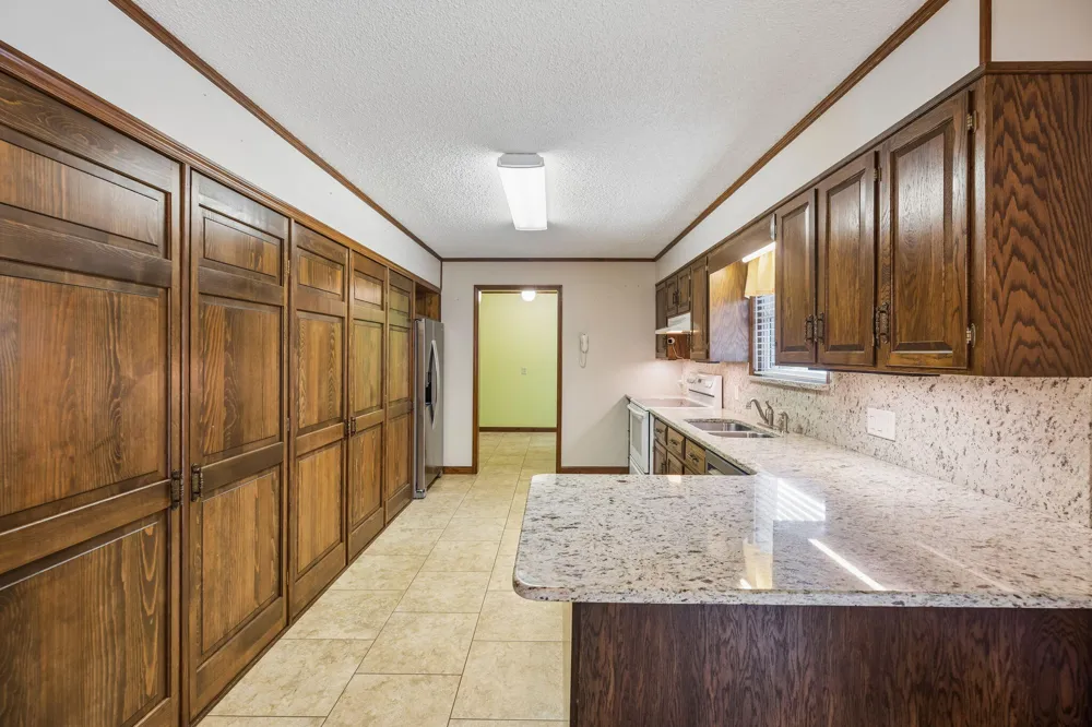 187 Burns Lane Benton, TN 37307