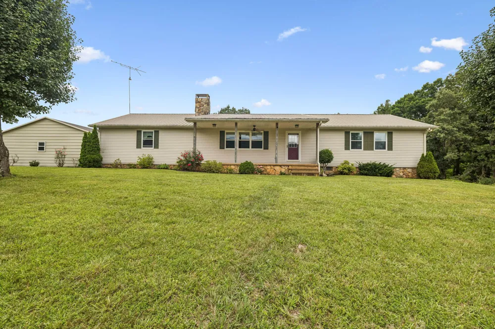 187 Burns Lane Benton, TN 37307