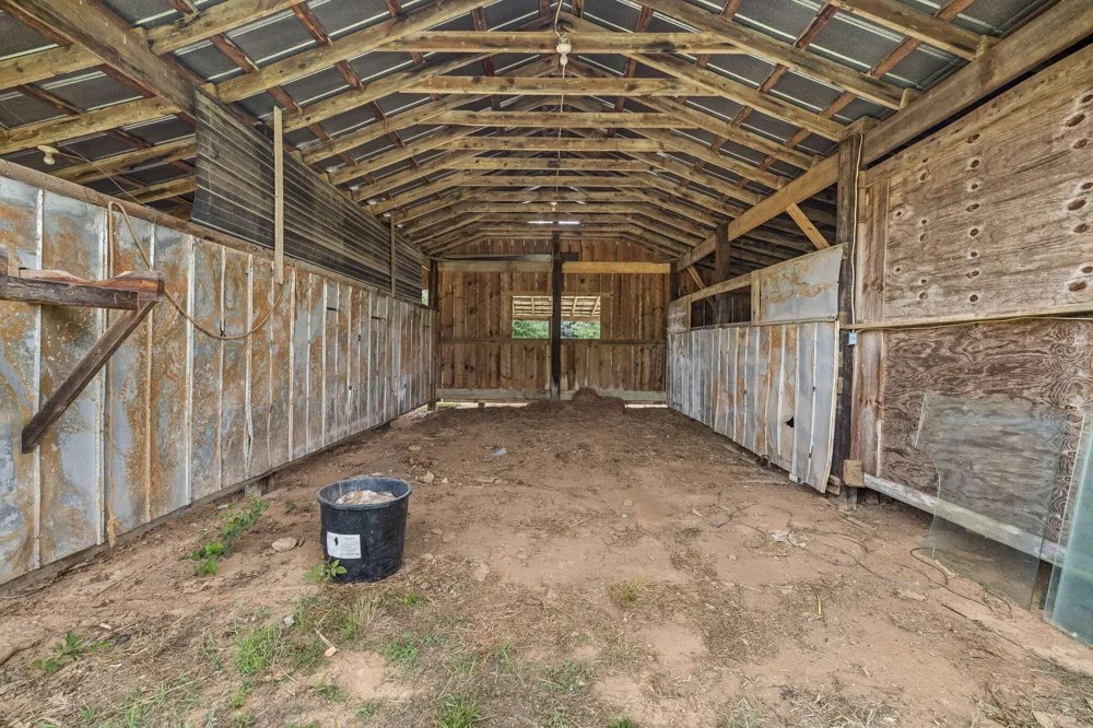 187 Burns Lane Benton, TN 37307