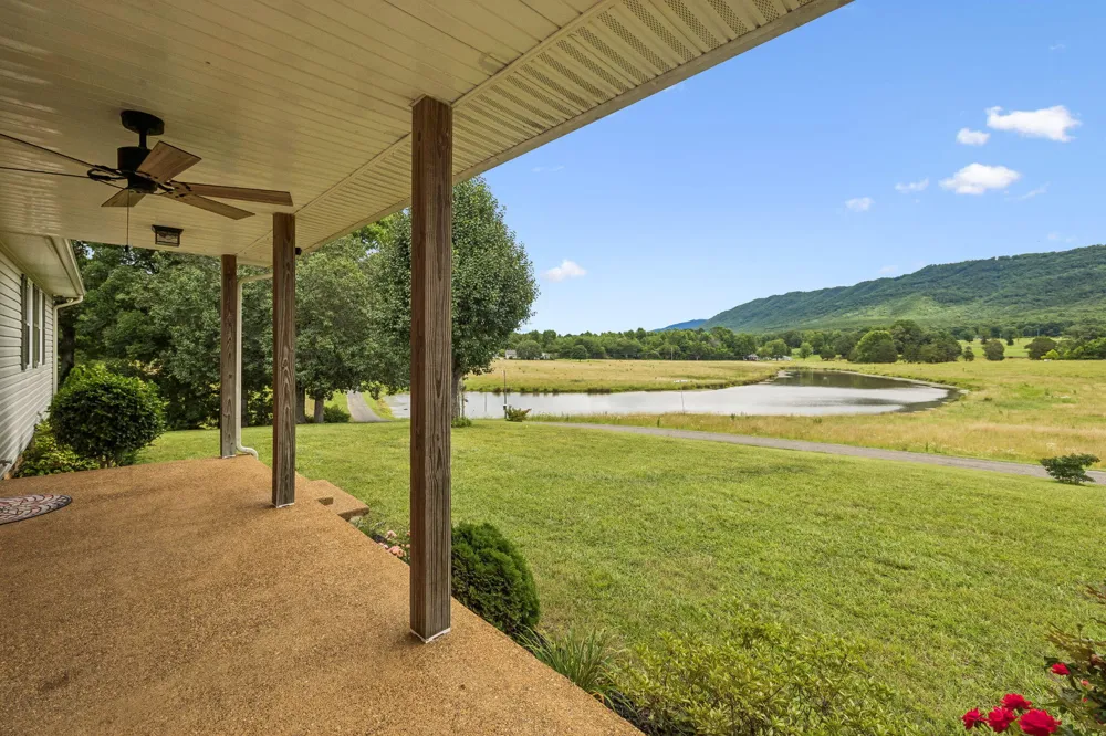 187 Burns Lane Benton, TN 37307