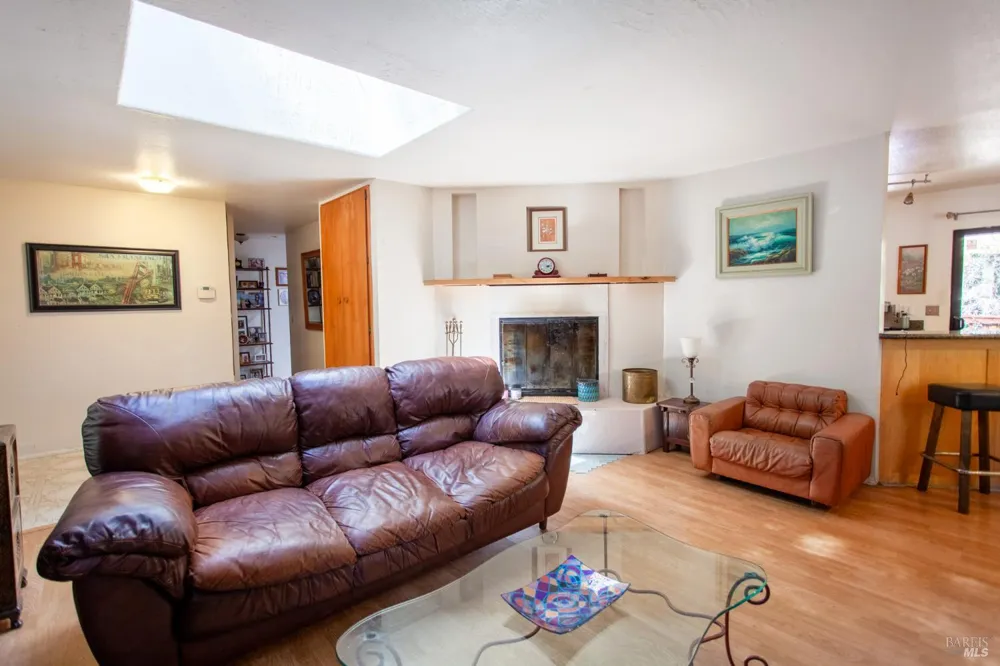 25071 Goose Lane Willits, CA 95490