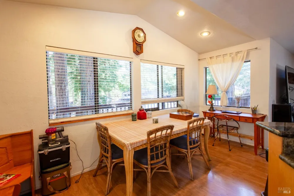 25071 Goose Lane Willits, CA 95490