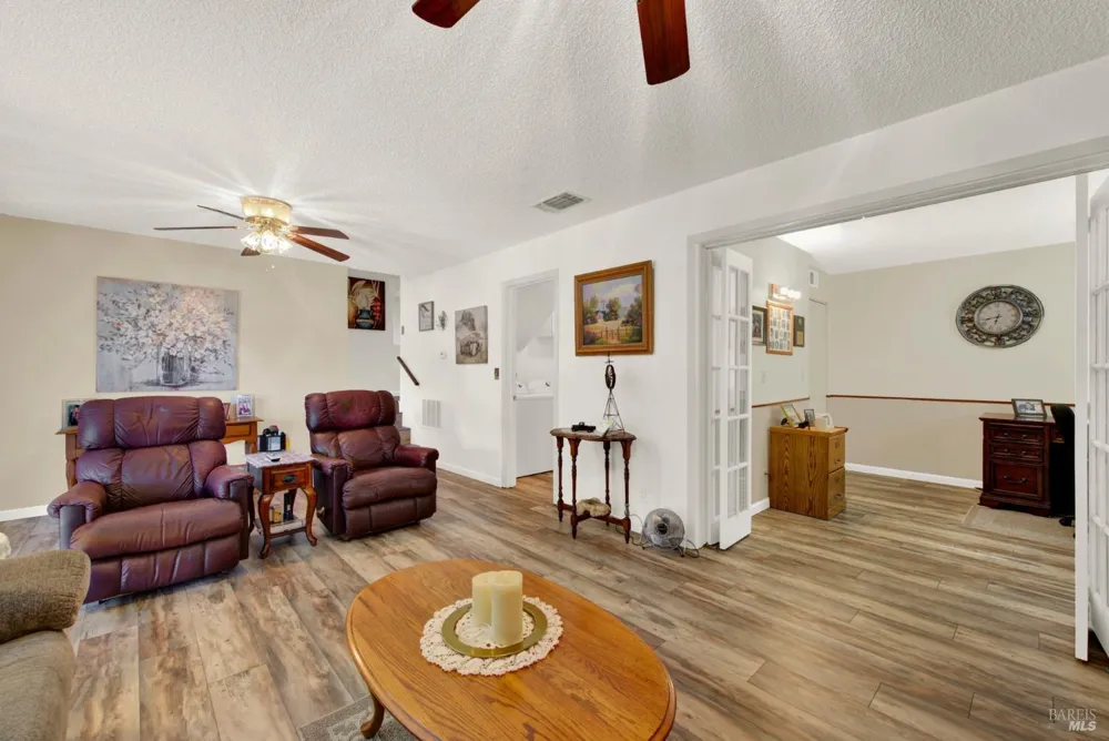 214 Gentry Circle Vacaville, CA 95687