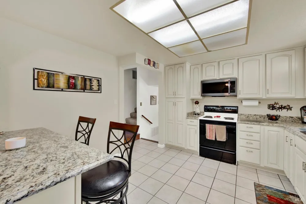 214 Gentry Circle Vacaville, CA 95687