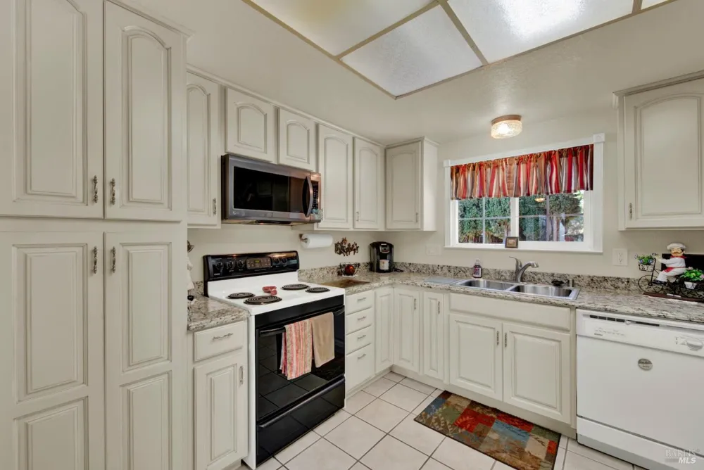 214 Gentry Circle Vacaville, CA 95687