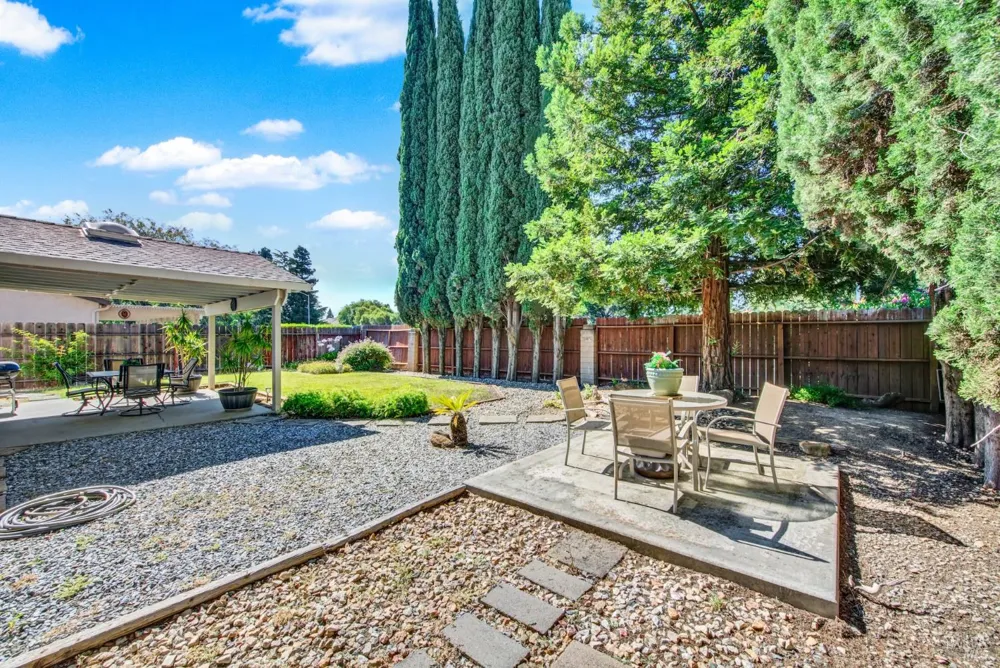 214 Gentry Circle Vacaville, CA 95687