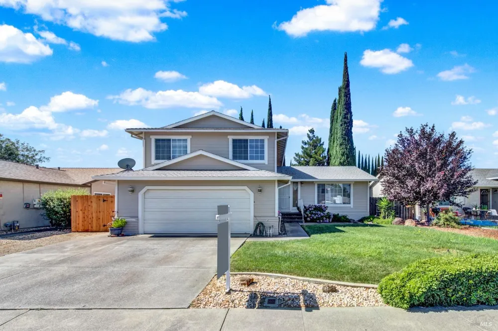 214 Gentry Circle Vacaville, CA 95687