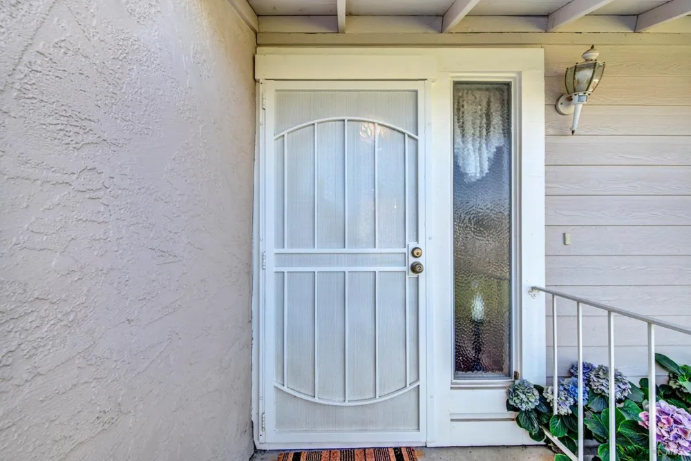 214 Gentry Circle Vacaville, CA 95687