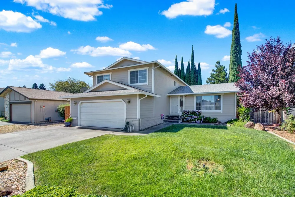 214 Gentry Circle Vacaville, CA 95687