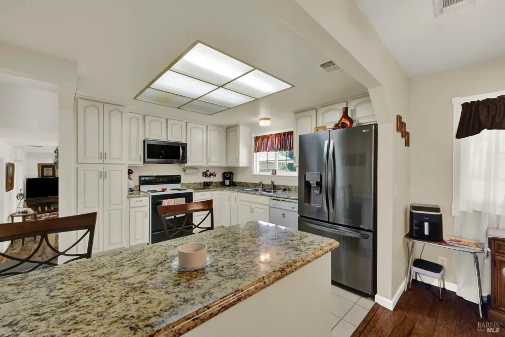 214 Gentry Circle Vacaville, CA 95687