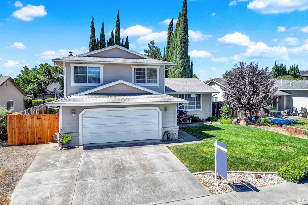 214 Gentry Circle Vacaville, CA 95687
