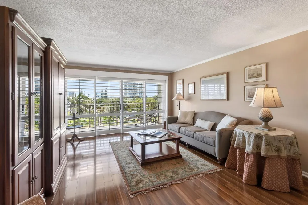 801 Lake Shore Drive #414 Lake Park, FL 33403