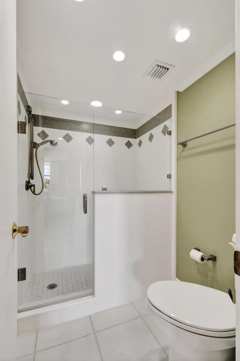 801 Lake Shore Drive #414 Lake Park, FL 33403
