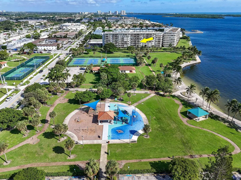 801 Lake Shore Drive #414 Lake Park, FL 33403