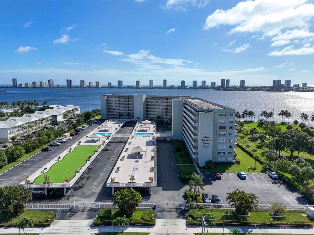 801 Lake Shore Drive #414 Lake Park, FL 33403